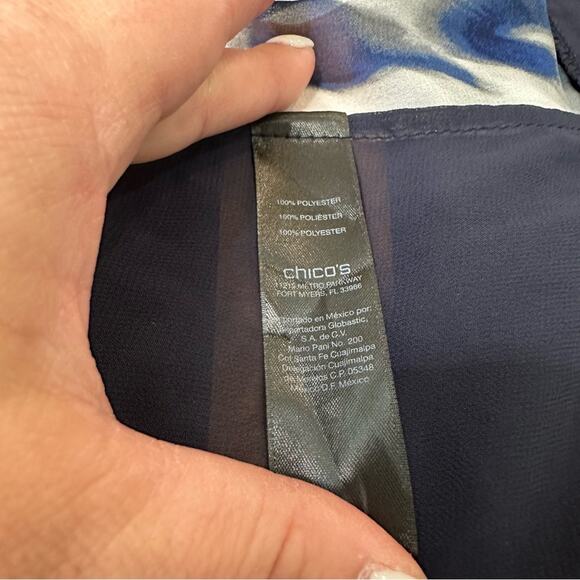 Chico’s Black Label Women's Sz 1 US 8 M Sheer Animal Full Zip Blouse Top Navy - Picture 5 of 8